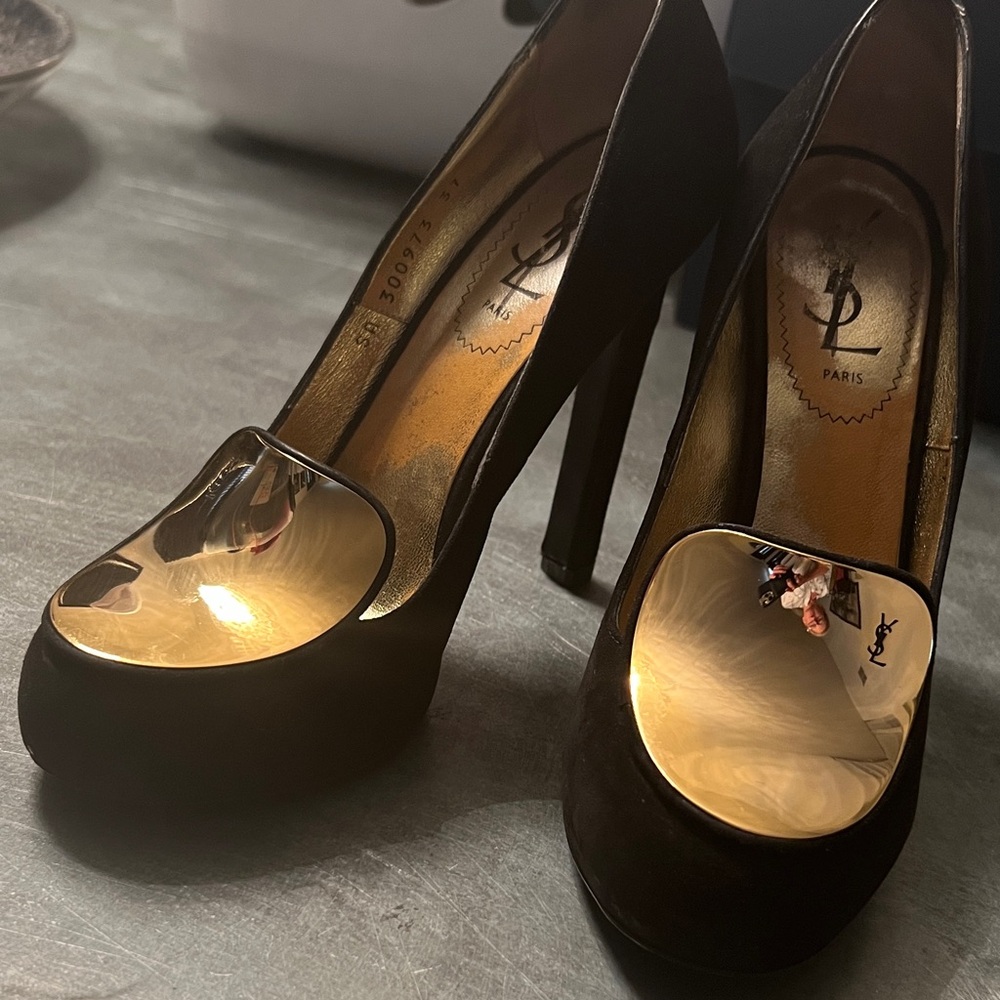 Yves Saint Laurent Black Pumps with Gold Detail